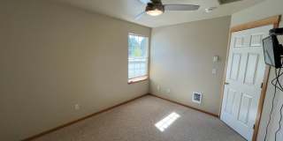Nicely Update Home in Great Location with Hot Tub Care Included Gallery 9