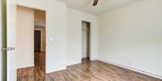 "The Belle Grove" One Bedroom Apartments (Wifi Included) Gallery 3