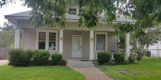 311 North Doak Street Gallery 1