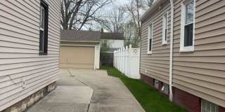 Spacious 5-Bedroom Home with Detached Garage Gallery 5