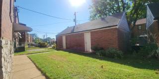 One Bedroom Apartment with Garage Parking! Gallery 11
