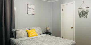 1709 Gandy Gallery 31