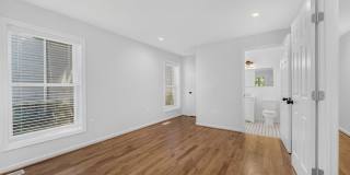Newly Built 4BR/3BA Two-Level Townhome with Parking - Minutes to Navy Yard & Capitol Hill Gallery 10