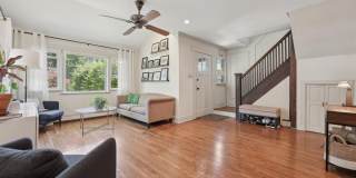 211 Pinelynn Road Gallery 2