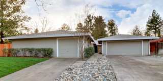 Fall Rental Available 9/1 – Stylish, Upgraded Duplex Near Covell Park Gallery 1