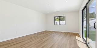 12509 Emelita Gallery 28