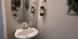 Three bedroom, 2.5 bath townhome Gallery 3