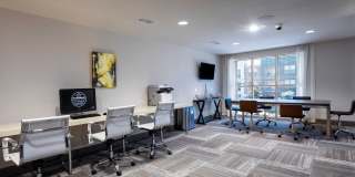 Alma on Maple Gallery 21