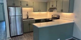 Camden Pointe Apartments Gallery 16
