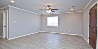 4 Bed 4.5 Bath Townhouse just mins away from the University! Gallery 12