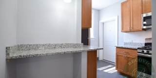 1110 W Glenlake Ave Gallery 17