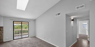 Charming 2BR Condo in Denver - Available NOW! Gallery 10