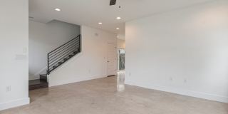 Beautiful 2 bedroom, 1.5 bathroom home in East Austin!!! Gallery 5