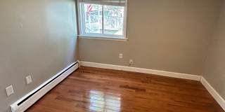 Nicely renovated 3 bed 2 bath near Tenean Beach! Gallery 8