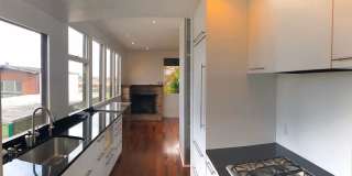Tranquil & Spacious 2 BR/Den/ 1 BA Condo in the Central Richmond District Tranquil & Spacious 2 BR/Den/ 1 BA Condo in the Central Richmond District Gallery 7