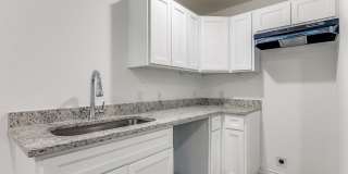 1835 W Poplar Gallery 10