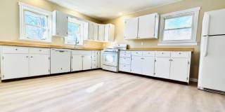 Cute Home, Close to Fort Riley Gallery 6