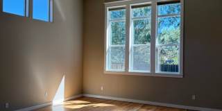 SW Bend - 3 Bed 2.5 Bath -Fenced-Corner lot-Amenities Gallery 14