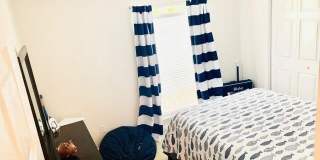 681 LAKE STONE Circle Gallery 13