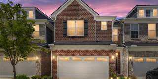 24869 Ivy Gallery 1