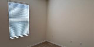 1792 HENIN CIRCLE Gallery 15