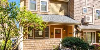 3Bd/3Ba Seattle Townhouse Gallery 4