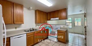 Available July 25: Well Maintained 3/2 Duplex Gallery 7