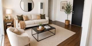 218 E Hyde Park 218 E Hyde Park Gallery 1