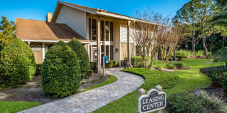 Sanford Landing Apartments Gallery 9