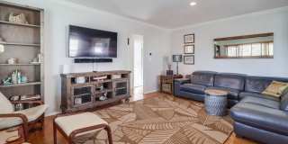 ***VACATION HOME AVAILABLE FROM MAY 15TH- OCTOBER 31ST*** MONTH TO MONTH Gallery 4