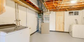 6905 BANK Street Gallery 16