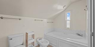 111 Pollock St Gallery 21