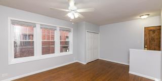 3710 N Sheffield Gallery 5