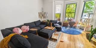 Very Spacious 2 BR/1 BA in Wrigleyville Gallery 3