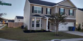 Fabulous Four Bedroom Home in Southeast Columbia! Gallery 3