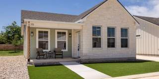 Modern 1 Bed / 1.5 Bath with Open Living Area & Private Bath Gallery 1