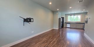 Beautiful 2 bed 1.5 bath townhome Gallery 11