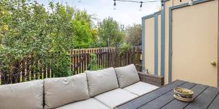 Charming 2BR Tpwnhome in Aurora Gallery 20