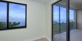 PET FRIENDLY UNFURNISHED ELEVATED PENTHOUSE LIVING WITH PRIVATE ELEVATOR Gallery 26