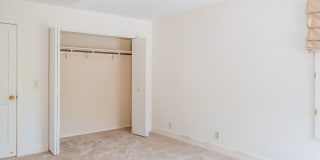 4BR/2.5BA 3,274sqft! STUNNING GG VIEWS!!! Yard! Spa! 4 Car Parking! Pet! PROGRESSIVE Gallery 38