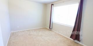 61581 SE Lorenzo Dr Gallery 15
