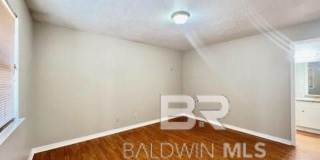 512 Lake Forest Boulevard Gallery 10