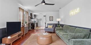 212 S OAK Street Gallery 4