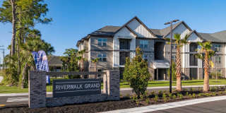 Riverwalk Grand Gallery 27