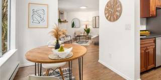 Beautiful 2 bed with private patio and outdoor space Gallery 9