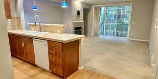 Beautiful 1 bed condo in the heart of Bellevue! Available 10/10/2026! Beautiful 1 bed condo in the heart of Bellevue! Available 10/10/2026! Gallery 1
