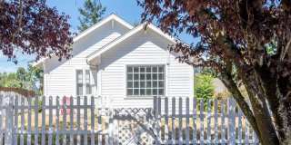 1612 East 29th Street Gallery 25