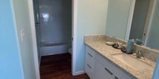 Renovated 3 UNITS right next to UH Manoa dormitory!! Gallery 15