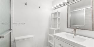 2600 NE 135th St Gallery 17