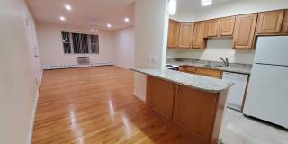 Coolidge Corner 2 Bed – Heat  Hot Water Included – Elevator Building – Available Now Gallery 1
